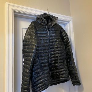 Men’s Mountain hardware ghost whisper